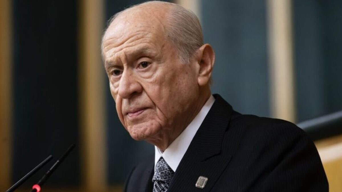 Devlet Bahçeli’den 10 Kasım mesajı Devlet Bahçeli’den 10 Kasım mesajı