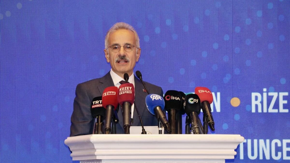 Bakan Uraloğlu: İstanbulluların verilerini yurt dışına çıkarmışlar