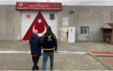 İş insanlarına şantaj yapan ihraç emniyet amirine suç üstü! İş insanlarına şantaj yapan ihraç emniyet amirine suç üstü!