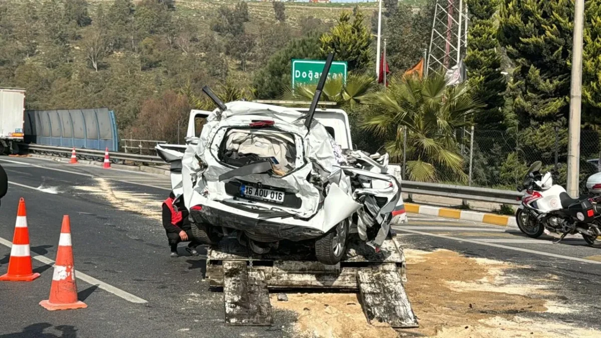 İzmir’in 2025 trafik bilançosu: 45 bin kazada 178 can kaybı! İzmir’in 2025 trafik bilançosu: 45 bin kazada 178 can kaybı!