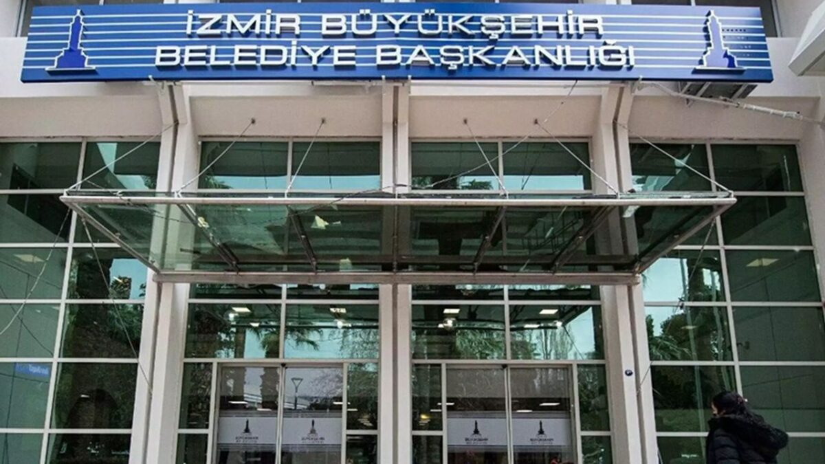 Büyükşehir’den Kocaoğlu’na Basmane Çukuru yanıtı: TMSF’ye kıyak yok! Büyükşehir’den Kocaoğlu’na Basmane Çukuru yanıtı: TMSF’ye kıyak yok!