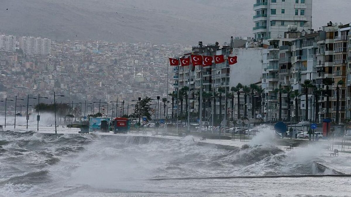 Yılın ilk hafta sonu planlar iptal… Meteoroloji’den İzmir’e ‘sarı’ alarm!