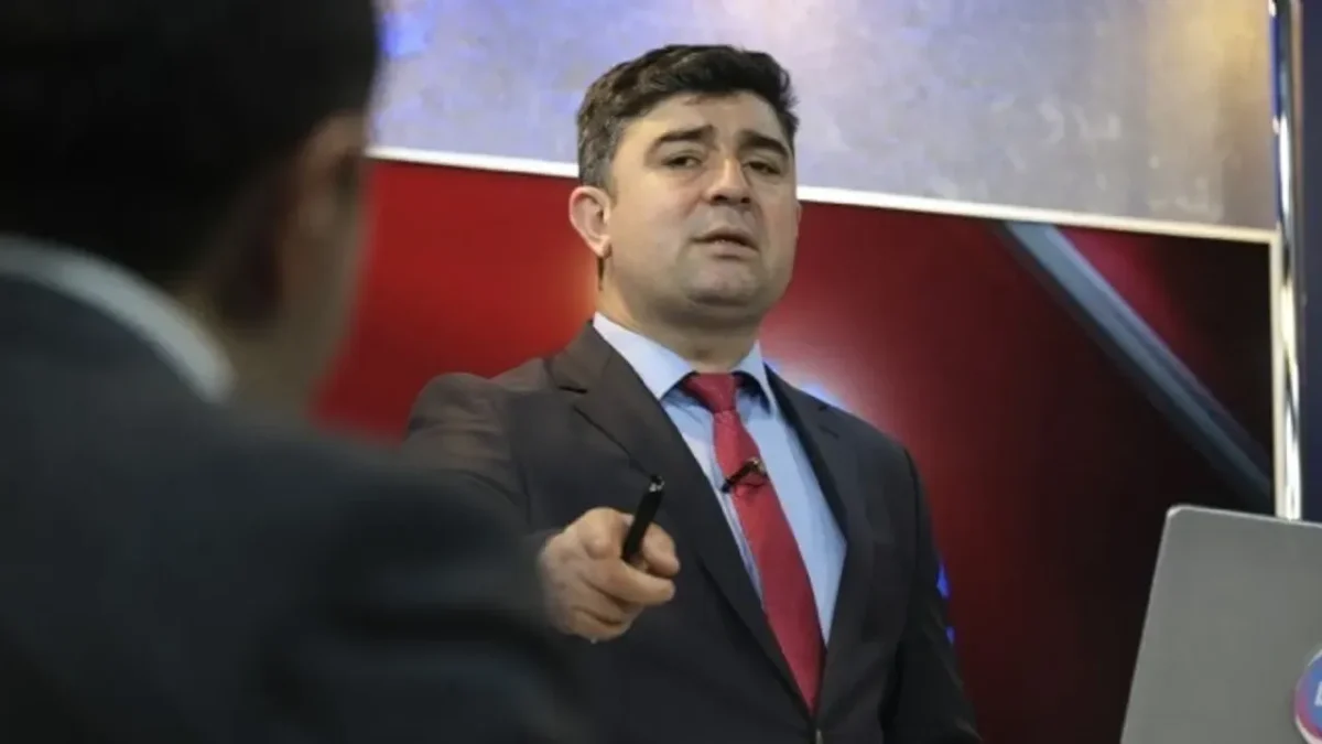 Araştırmacı Yaldız’dan CHP’li belediyelere operasyonlar için yorum: Doz aşıldı! Araştırmacı Yaldız’dan CHP’li belediyelere operasyonlar için yorum: Doz aşıldı!