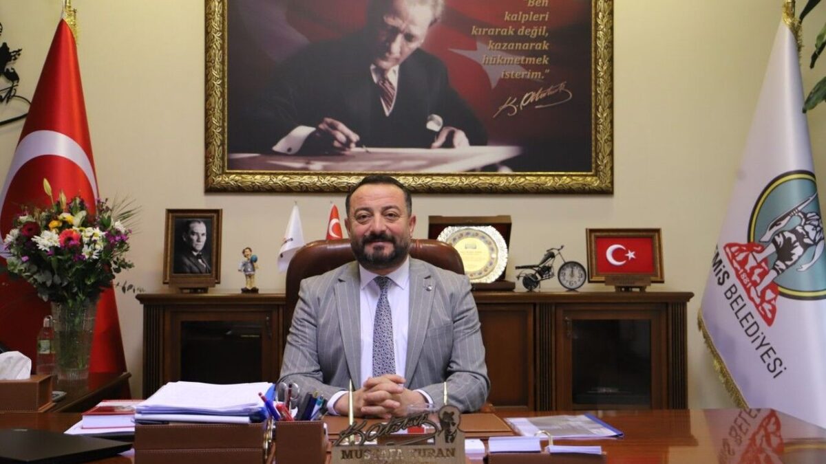 Ödemiş Belediye Başkanı Turan: Bağımsız değil YENİ Partiliyim! Ödemiş Belediye Başkanı Turan: Bağımsız değil YENİ Partiliyim!
