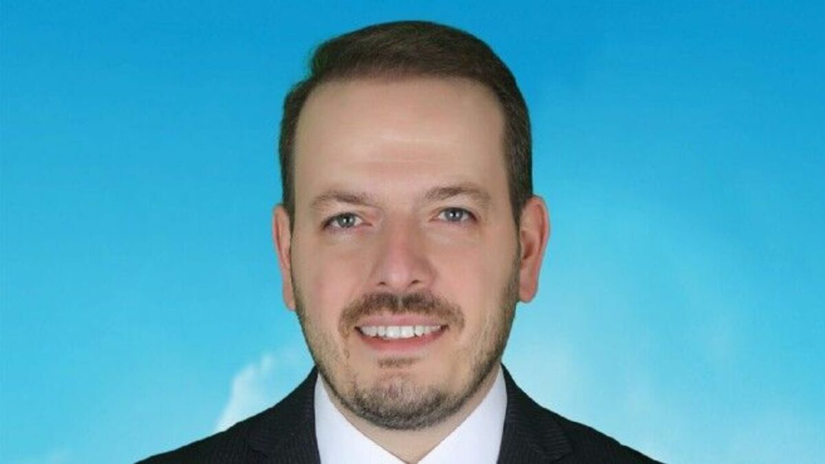 Karşıyaka’da Yiğit İstanbul başkan yardımcısı oldu! Karşıyaka’da Yiğit İstanbul başkan yardımcısı oldu!