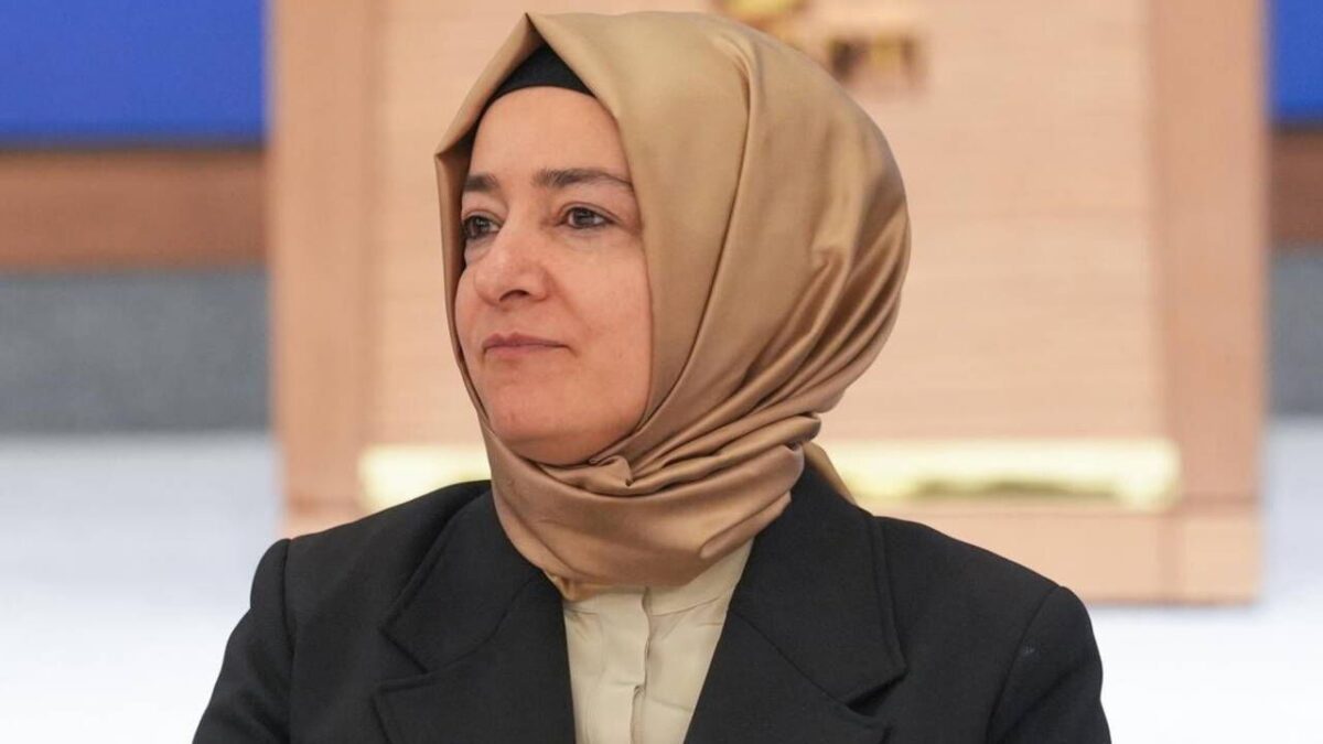 AK Parti’de yeni ‘Fatma Betül Sayan Kaya’ gelişmesi AK Parti’de yeni ‘Fatma Betül Sayan Kaya’ gelişmesi