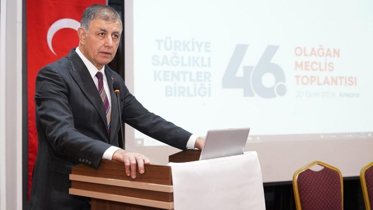 Başkan Tugay’dan afet uyarısı: Bilinçlenelim, önlem alalım Başkan Tugay’dan afet uyarısı: Bilinçlenelim, önlem alalım