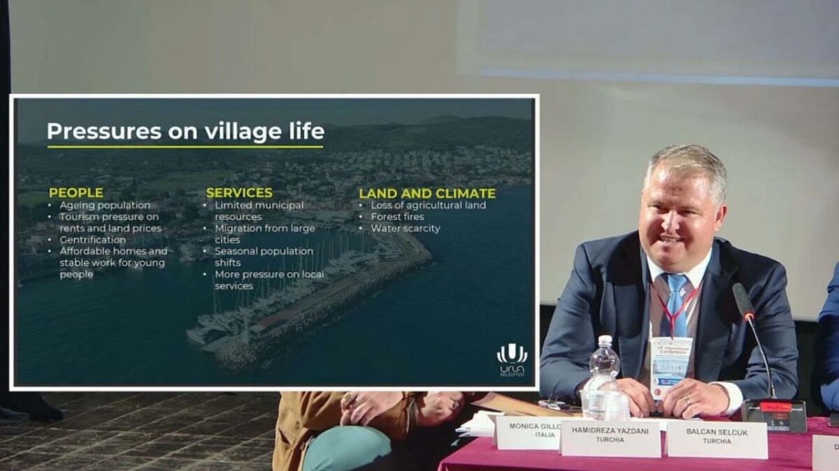 Urla’nın kalkınma modeli İtalya’da tanıtıldı Urla’nın kalkınma modeli İtalya’da tanıtıldı