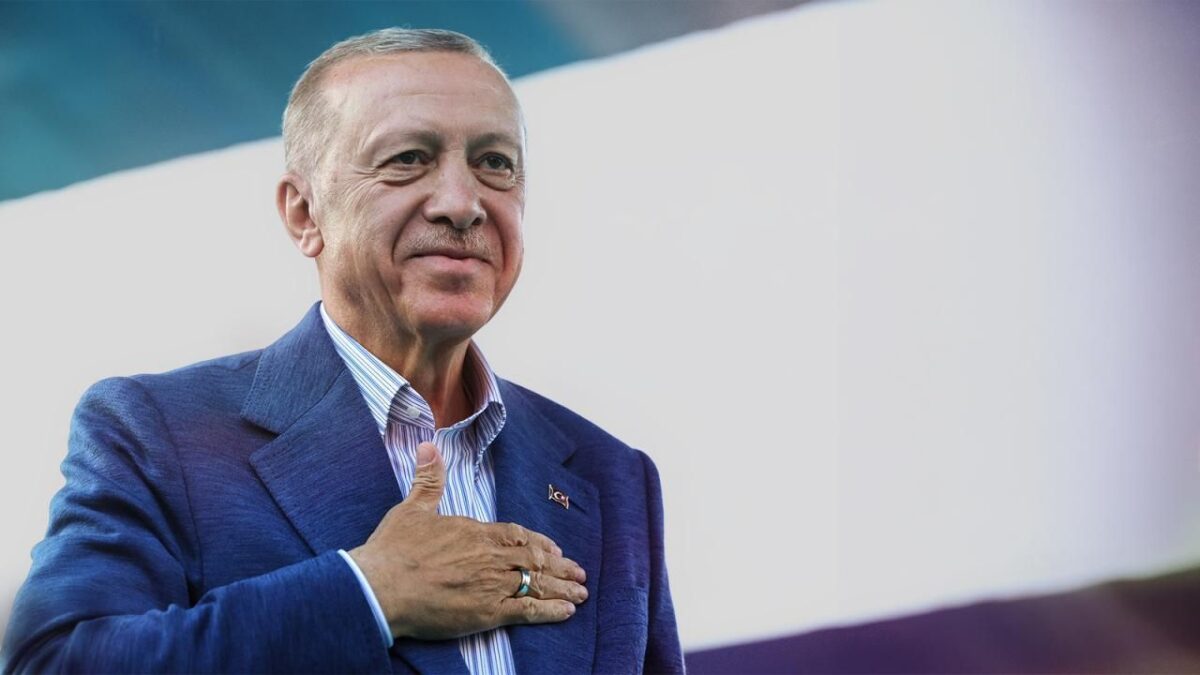 Araştırmacı Yaldız’dan transfer sonrası değerlendirme: Erdoğan’ın masasında artık İzmir diye bir gündem var!