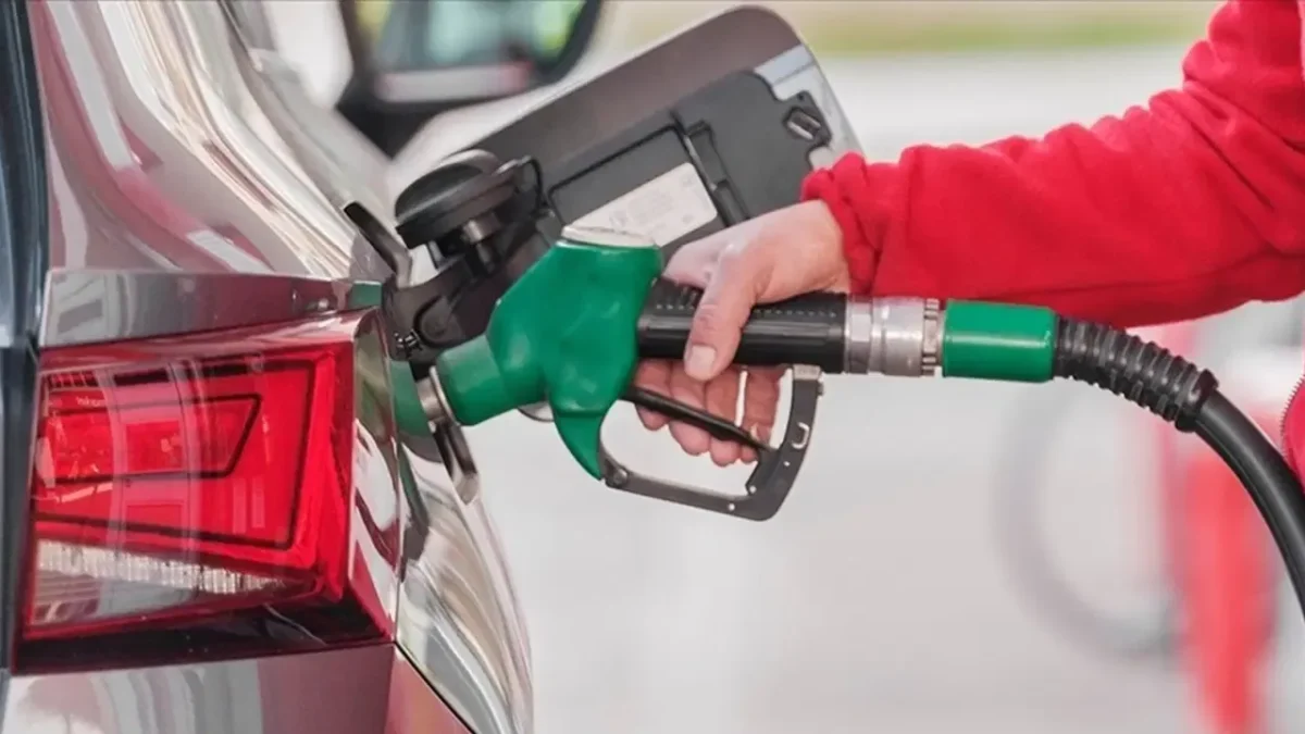 Tarih belli oldu: Benzine indirim geliyor Tarih belli oldu: Benzine indirim geliyor